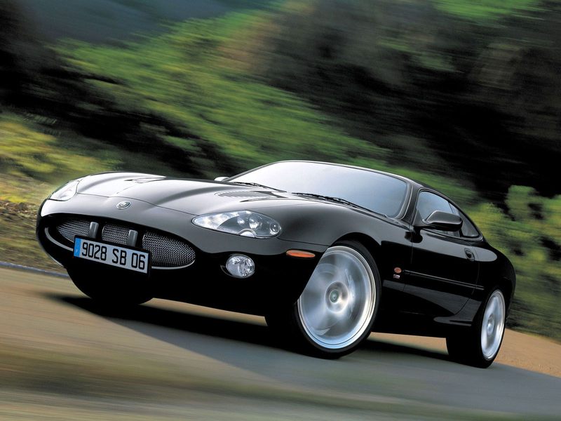 Illustration for article titled Why do all modern cars have slab-sided wheel wells?